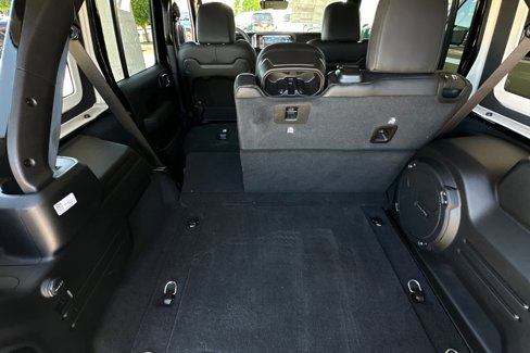 New 2025 Jeep Wrangler Unlimited Rubicon w/ Steel Bumper Group image 13
