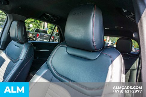 Used 2025 Ford Explorer ST-Line image 18
