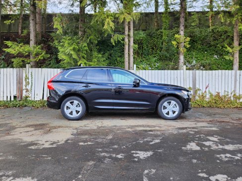 Used 2022 Volvo XC60 B5 Momentum image 7