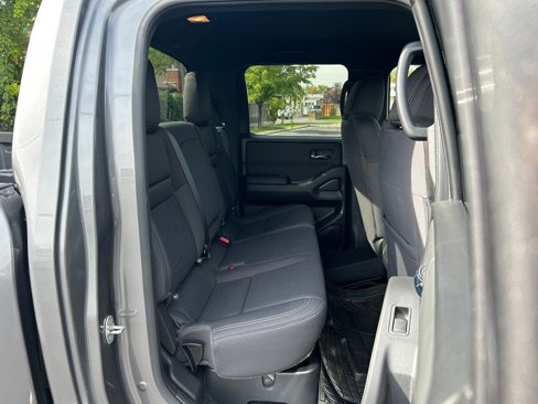 Used 2023 Nissan Frontier SV w/ Midnight Edition Package image 25