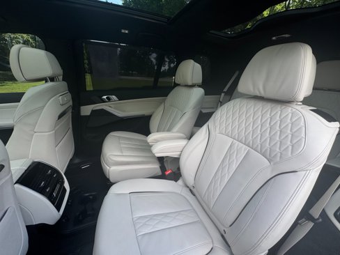 Used 2025 BMW X7 xDrive40i w/ M Sport Package image 62