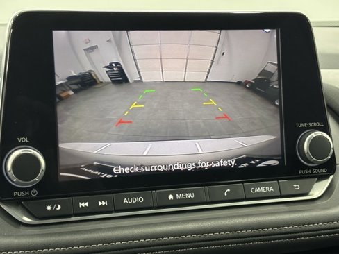 Used 2025 Nissan Rogue SV image 23