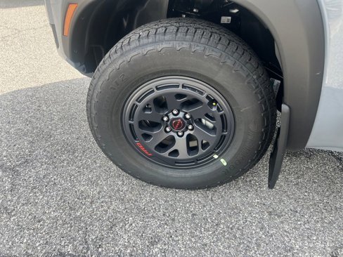 New 2025 Nissan Frontier PRO-4X w/ Pro Convenience Package image 26