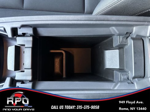 Used 2021 Nissan Rogue SV image 35
