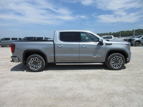 New 2026 GMC Sierra 1500 Denali Ultimate image 3