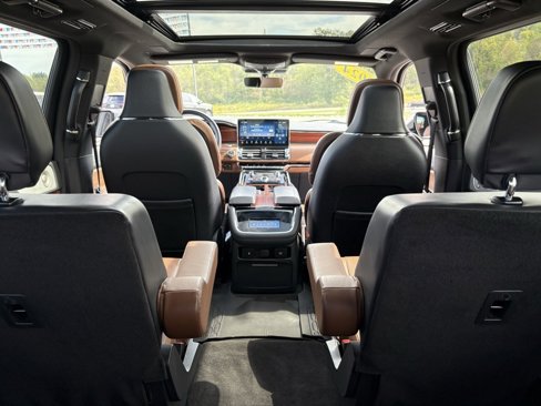Used 2024 Lincoln Navigator L Reserve image 21