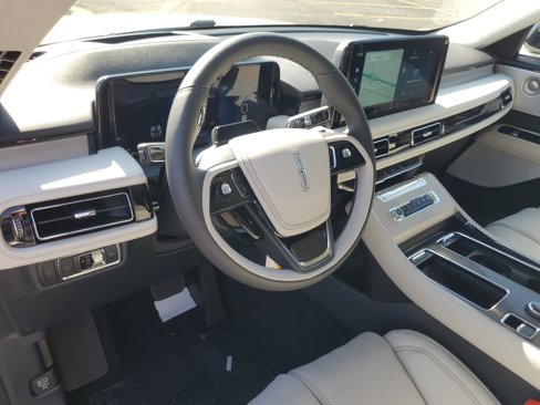 New 2025 Lincoln Aviator Reserve w/ Equipment Group 201A image 13