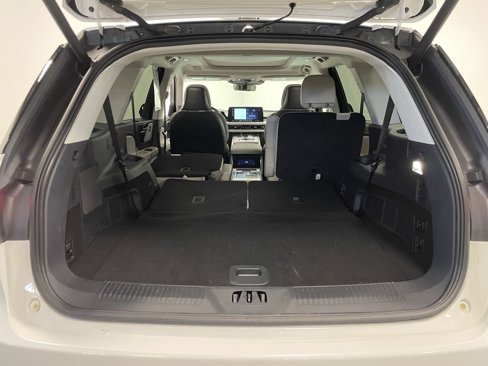 Used 2025 Lincoln Aviator Reserve w/ Equipment Group 201A image 28