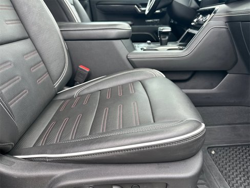 Used 2023 GMC Sierra 1500 AT4X image 14