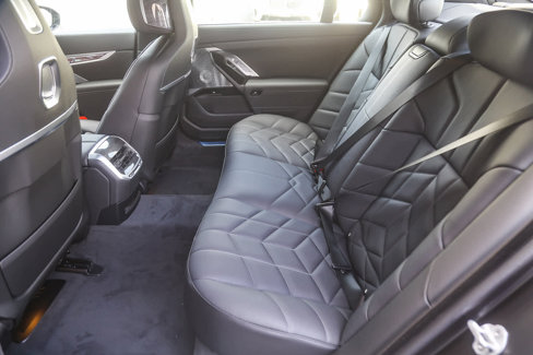 New 2026 BMW 760i xDrive w/ Premium Package image 15