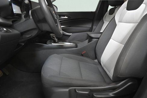 Used 2024 Chevrolet Trax LS w/ LS Convenience Package image 16
