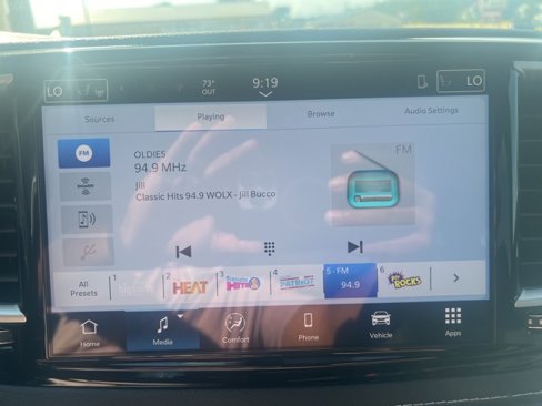 New 2026 Chrysler Pacifica Select image 9