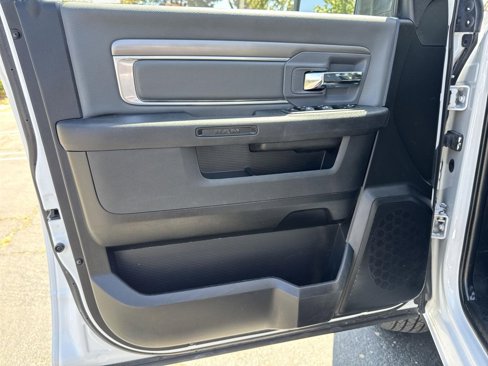 Used 2022 RAM 1500 Classic SLT image 19