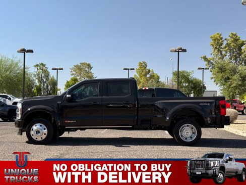 Used 2025 Ford F450 Platinum w/ Camper Package image 9