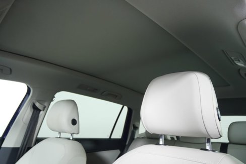 Used 2021 Volkswagen Tiguan SE image 11