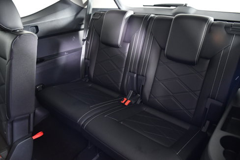 Used 2025 Volkswagen Atlas SE image 24