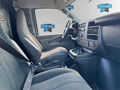 Used 2023 Chevrolet Express 2500 w/ Driver Convenience Package image 15