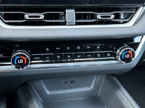 New 2026 Chevrolet Equinox LT w/ Convenience Package II image 24