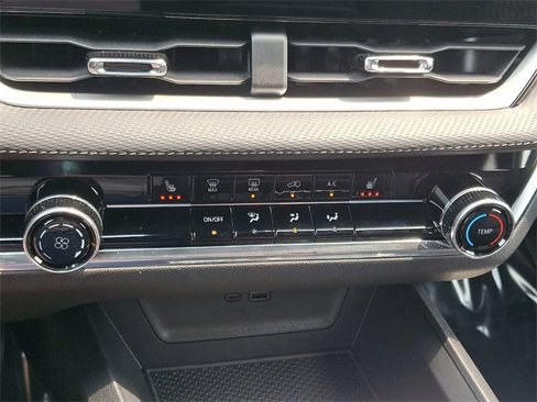 Certified 2025 Chevrolet Equinox LT w/ Safety and Technology Package image 15