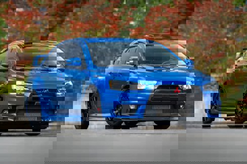 Used 2015 Mitsubishi Lancer Evolution GSR image 4