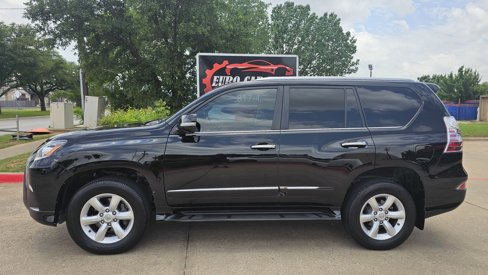 Used 2019 Lexus GX 460 w/ Navigation Package image 2