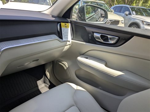 New 2026 Volvo V60 B5 Cross Country Plus w/ Protection Package Premier image 18