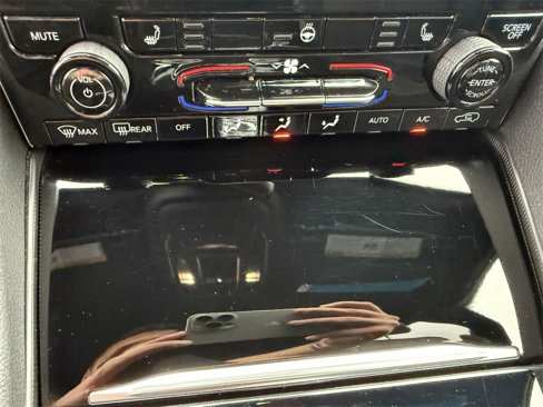 Used 2024 Jeep Grand Cherokee L Laredo image 28