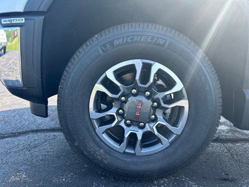 New 2026 GMC Sierra 3500 SLE w/ Preferred Package image 32