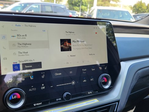 New 2025 Lexus TX 500h AWD image 15