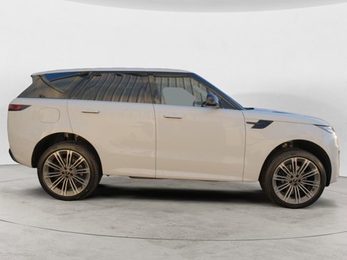 New 2025 Land Rover Range Rover Sport Dynamic SE image 6