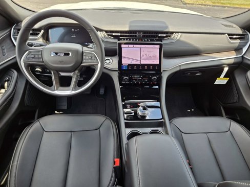 New 2025 Jeep Grand Cherokee L Limited image 9