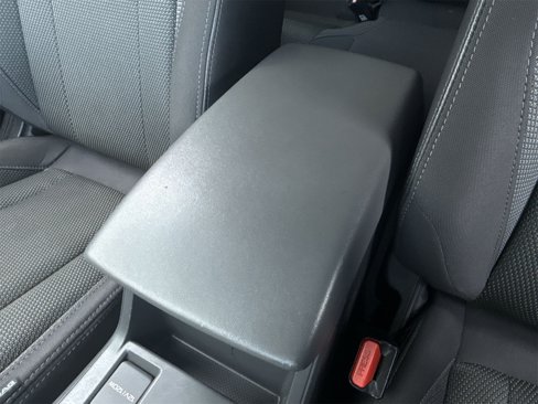 Used 2024 Subaru Crosstrek 2.0i Premium image 33