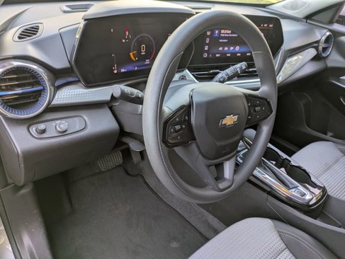 Used 2025 Chevrolet Trax LT image 13