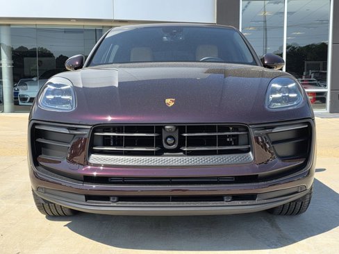 New 2025 Porsche Macan image 7