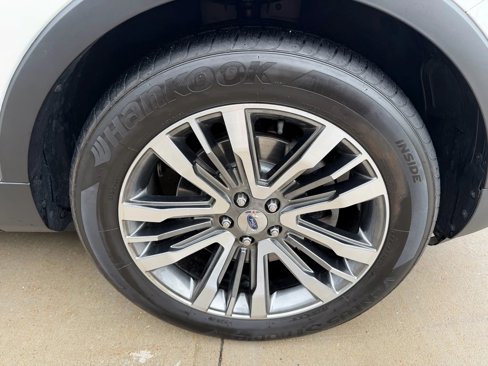 Used 2019 Ford Explorer Platinum image 78