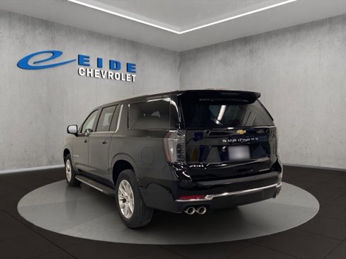 New 2026 Chevrolet Suburban Premier image 5