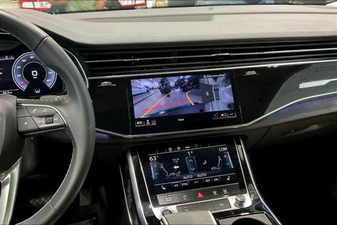 Certified 2025 Audi Q8 Premium image 6