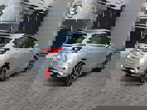 Used 2024 Subaru Impreza 2.0i Sport image 5