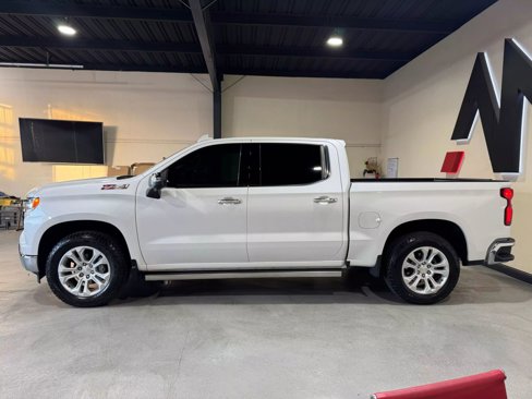Used 2022 Chevrolet Silverado 1500 LTZ w/ LTZ Premium Package image 8