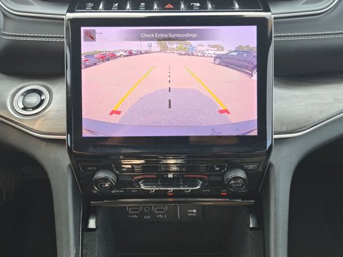 Used 2021 Jeep Grand Cherokee L Limited image 15