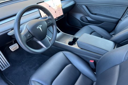 Used 2018 Tesla Model 3 Performance image 10