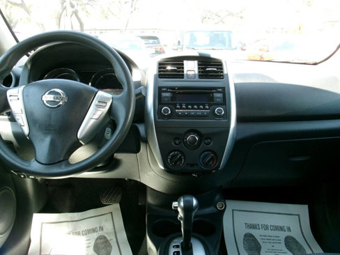 Used 2018 Nissan Versa SV image 9