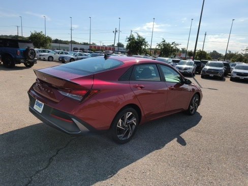 Used 2025 Hyundai Elantra Sport image 5