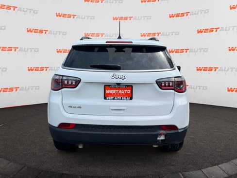 Used 2023 Jeep Compass Latitude image 4