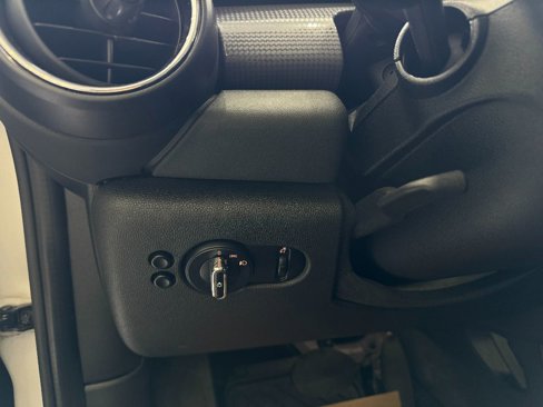 Used 2014 MINI Cooper 2-Door Hardtop image 13