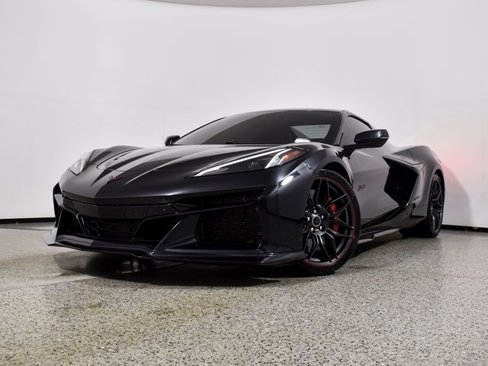 Used 2023 Chevrolet Corvette Z06 image 2