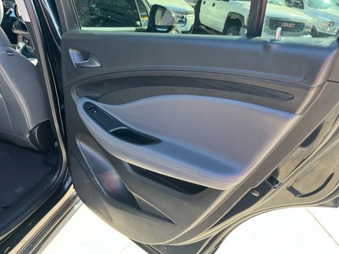 Used 2019 Buick Envision Essence image 19