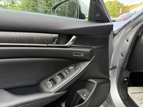 Used 2021 Honda Accord EX-L image 17