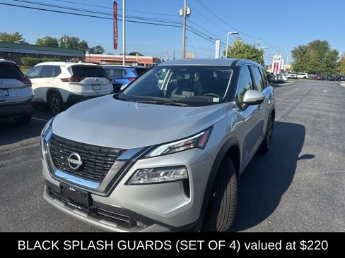 Used 2023 Nissan Rogue SV image 4