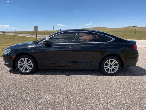 Used 2015 Chrysler 200 Limited w/ Convenience Group image 8
